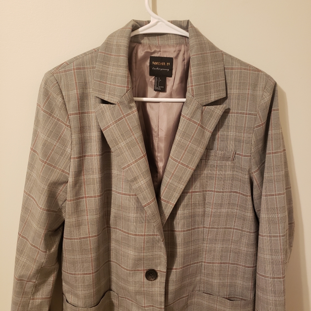 Forever 21 Gray Plaid Contemporary Blazer. Size Large Women. - Picture 2 of 9